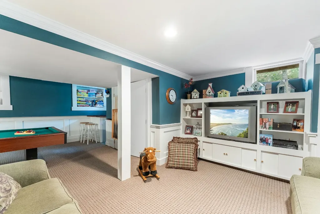 5 Bayes Hill Circle Oak Bluffs MA 02557