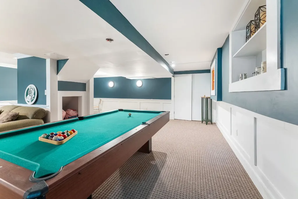 5 Bayes Hill Circle Oak Bluffs MA 02557