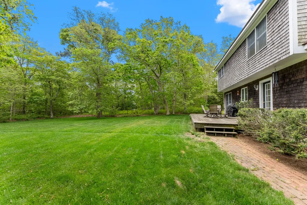 5 Bayes Hill Circle Oak Bluffs MA 02557