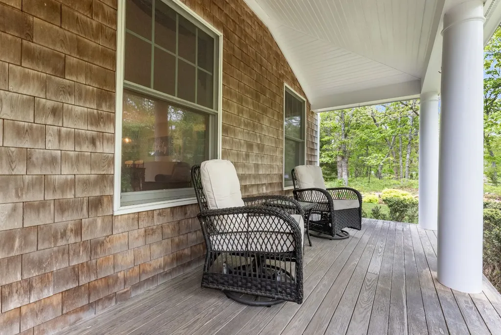 5 Bayes Hill Circle Oak Bluffs MA 02557