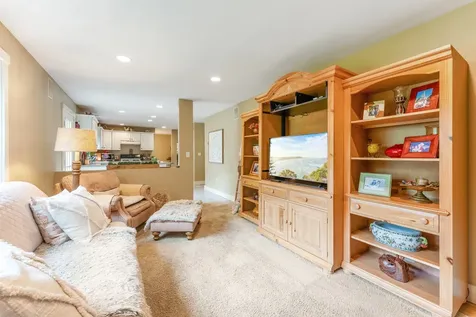 5 Bayes Hill Circle Oak Bluffs MA 02557