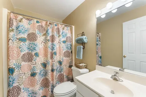 5 Bayes Hill Circle Oak Bluffs MA 02557