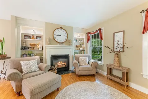 5 Bayes Hill Circle Oak Bluffs MA 02557