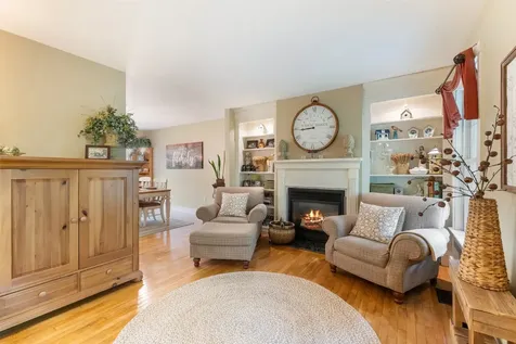 5 Bayes Hill Circle Oak Bluffs MA 02557