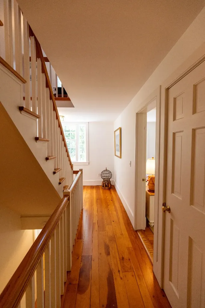 735 Franklin Street Vineyard Haven MA 02568