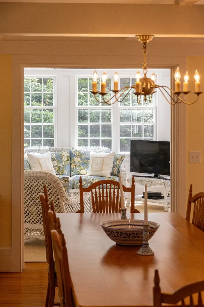 735 Franklin Street Vineyard Haven MA 02568