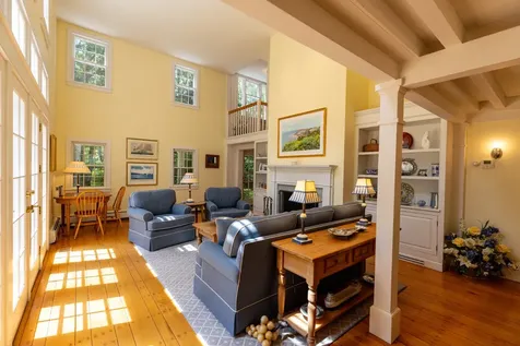 735 Franklin Street Vineyard Haven MA 02568