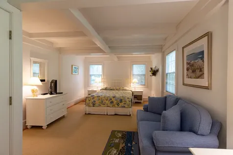 735 Franklin Street Vineyard Haven MA 02568