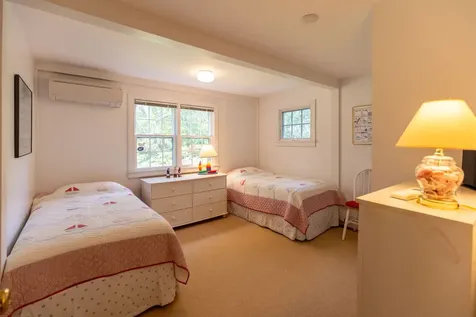 735 Franklin Street Vineyard Haven MA 02568