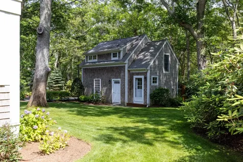735 Franklin Street Vineyard Haven MA 02568