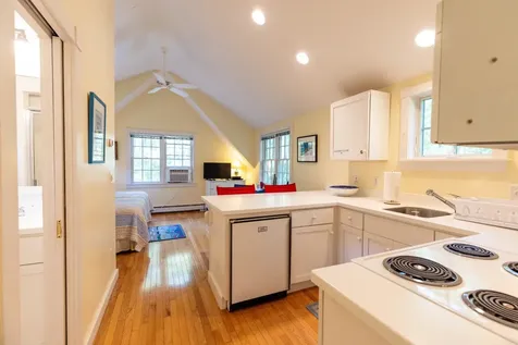 735 Franklin Street Vineyard Haven MA 02568