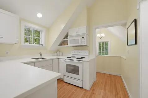 735 Franklin Street Vineyard Haven MA 02568