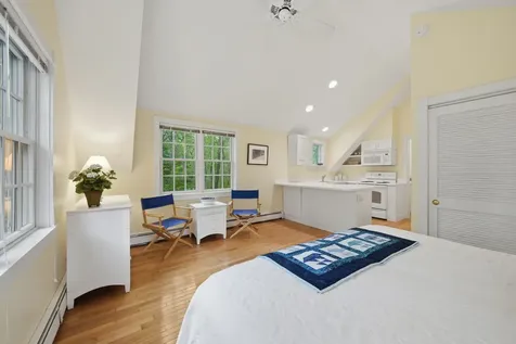 735 Franklin Street Vineyard Haven MA 02568