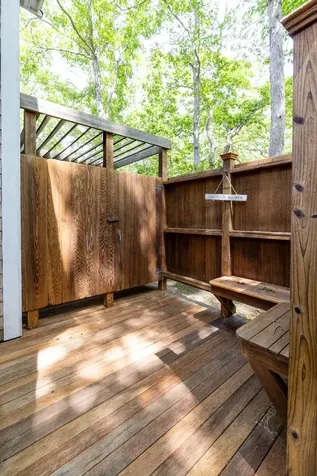 735 Franklin Street Vineyard Haven MA 02568