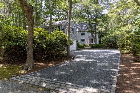 735 Franklin Street Vineyard Haven MA 02568