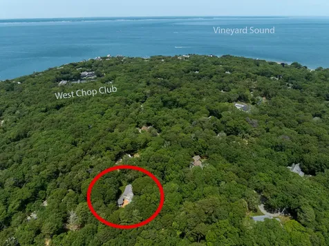735 Franklin Street Vineyard Haven MA 02568