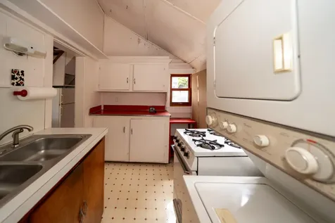 21 Rock Avenue Oak Bluffs MA 02557