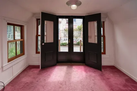 21 Rock Avenue Oak Bluffs MA 02557