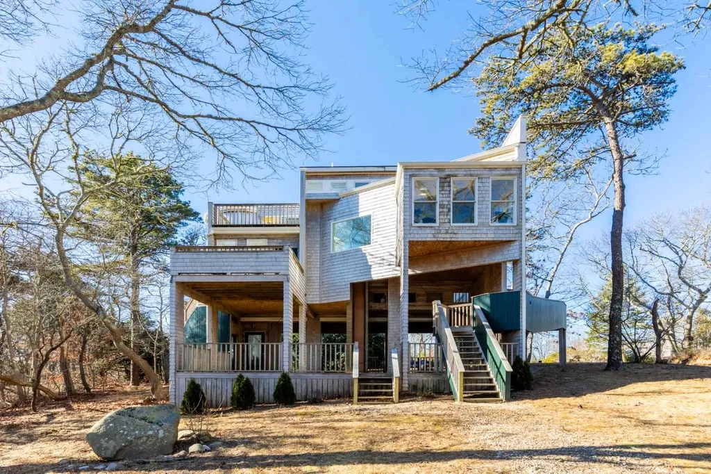 31 Ninth Street North Edgartown MA 02539