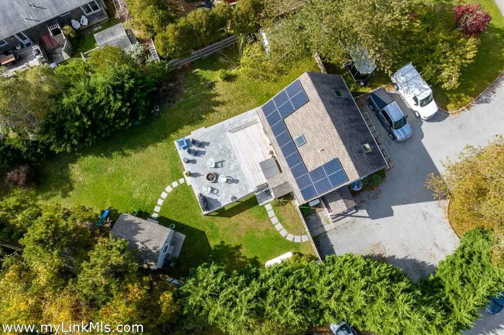 191 Spring Hill Road Vineyard Haven MA 02568