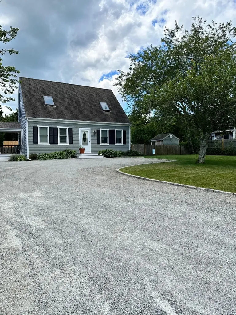 191 Spring Hill Road Vineyard Haven MA 02568