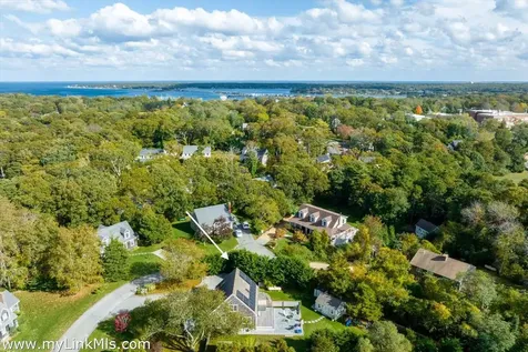 191 Spring Hill Road Vineyard Haven MA 02568