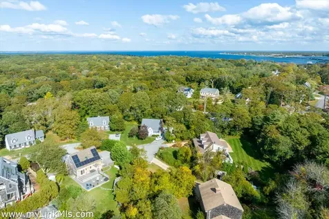 191 Spring Hill Road Vineyard Haven MA 02568