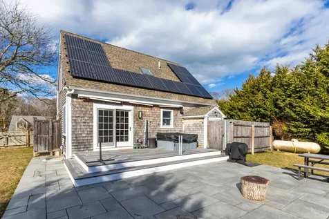 191 Spring Hill Road Vineyard Haven MA 02568