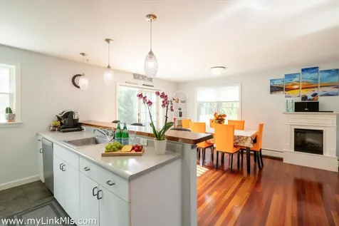 191 Spring Hill Road Vineyard Haven MA 02568