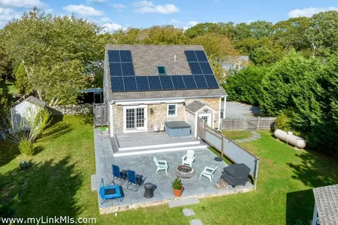 191 Spring Hill Road Vineyard Haven MA 02568