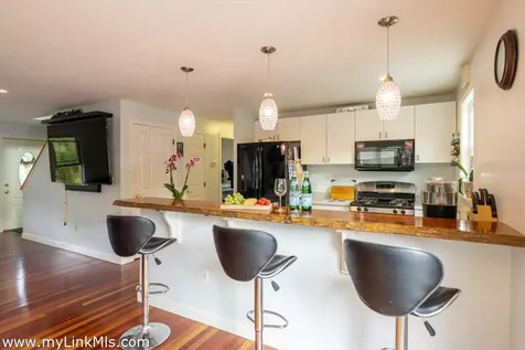 191 Spring Hill Road Vineyard Haven MA 02568