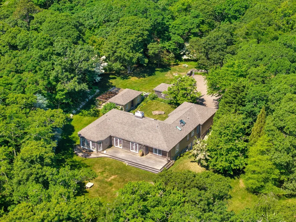 Chilmark MA, 300 North Road