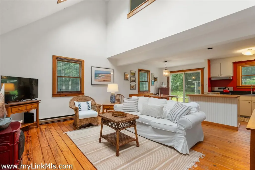 46 Old Coach Road West Tisbury MA 02575