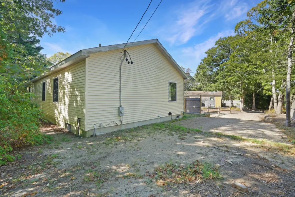 400 Edgartown Vineyard Haven Road Edgartown MA 02539