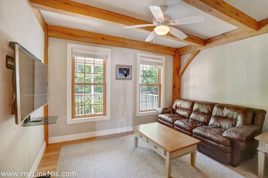 4 High Meadow Lane Oak Bluffs MA 02557