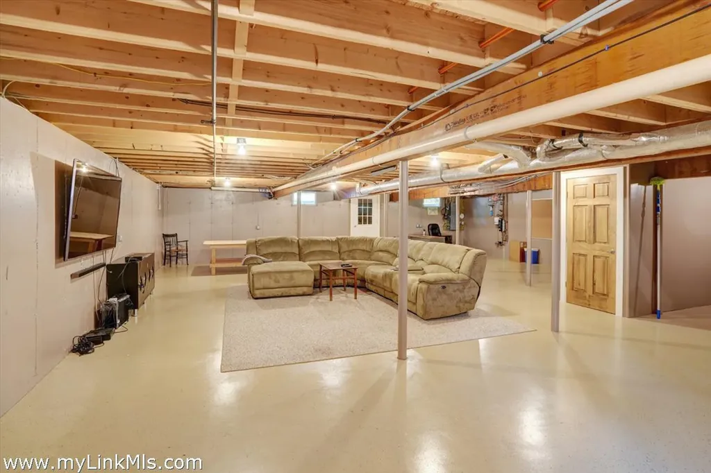 4 High Meadow Lane Oak Bluffs MA 02557