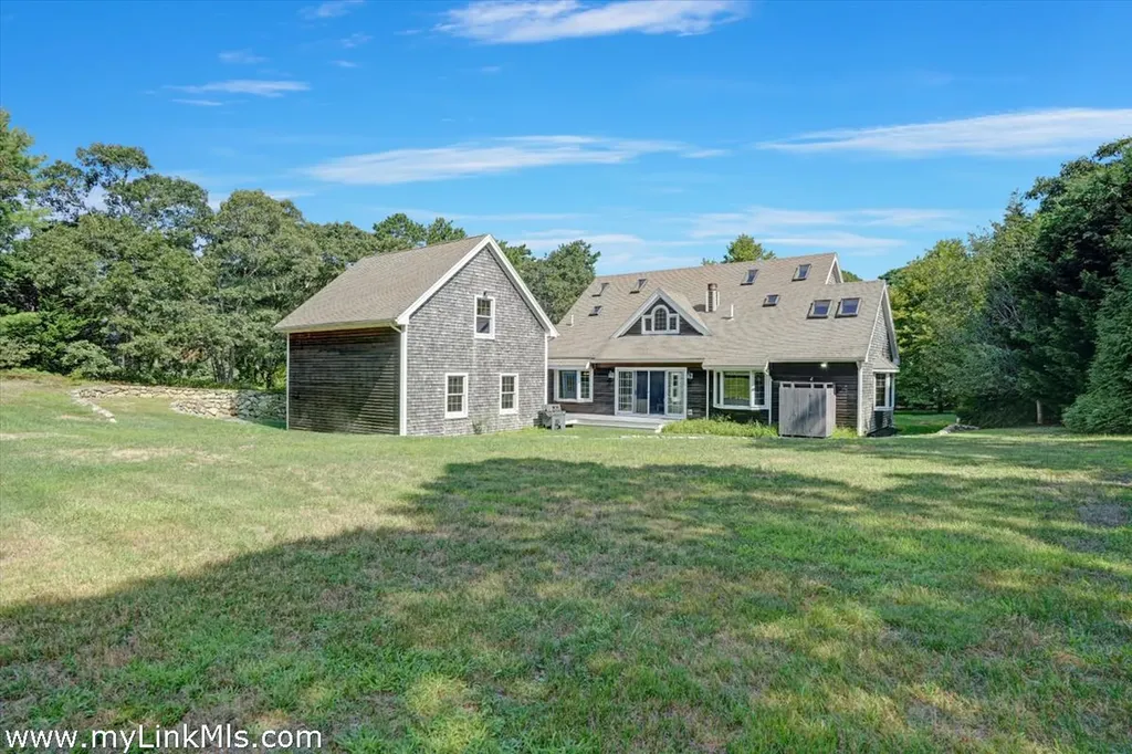 4 High Meadow Lane Oak Bluffs MA 02557