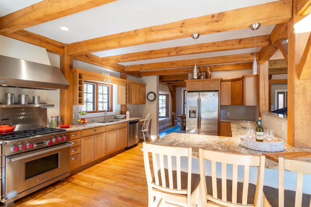 4 High Meadow Lane Oak Bluffs MA 02557