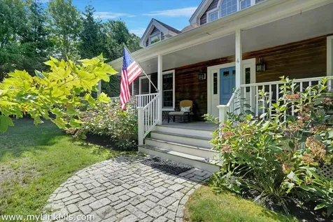 4 High Meadow Lane Oak Bluffs MA 02557