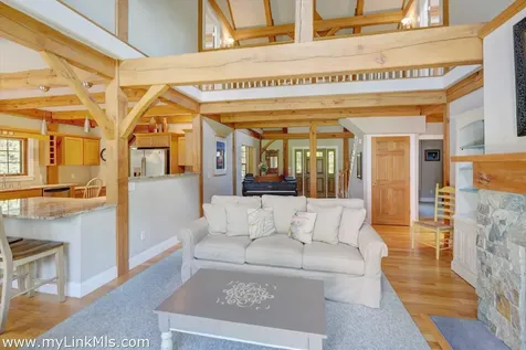 4 High Meadow Lane Oak Bluffs MA 02557