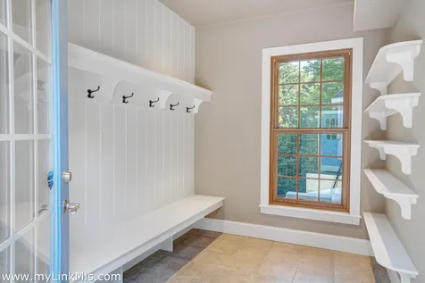 4 High Meadow Lane Oak Bluffs MA 02557