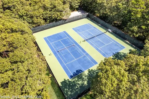 4 High Meadow Lane Oak Bluffs MA 02557