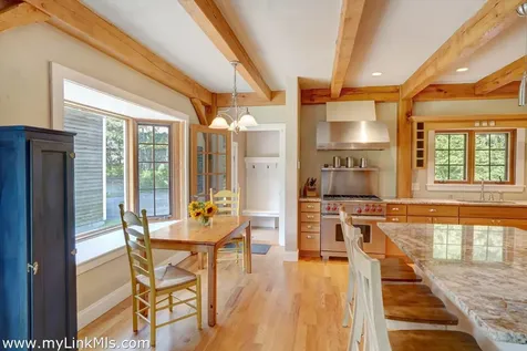 4 High Meadow Lane Oak Bluffs MA 02557