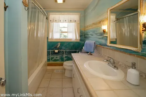 60 Prospect Avenue Oak Bluffs MA 02557