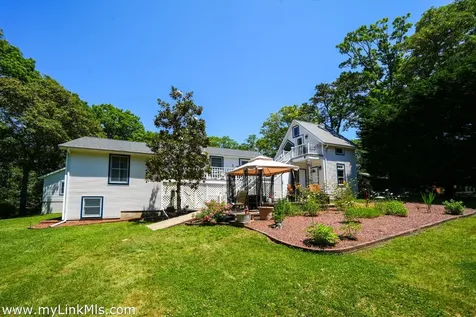 60 Prospect Avenue Oak Bluffs MA 02557