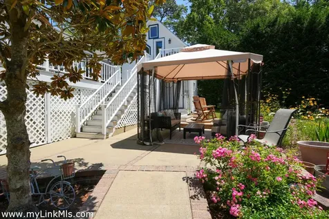 60 Prospect Avenue Oak Bluffs MA 02557