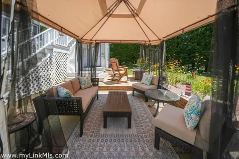 60 Prospect Avenue Oak Bluffs MA 02557