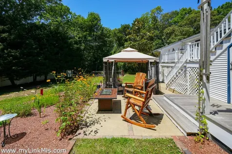 60 Prospect Avenue Oak Bluffs MA 02557