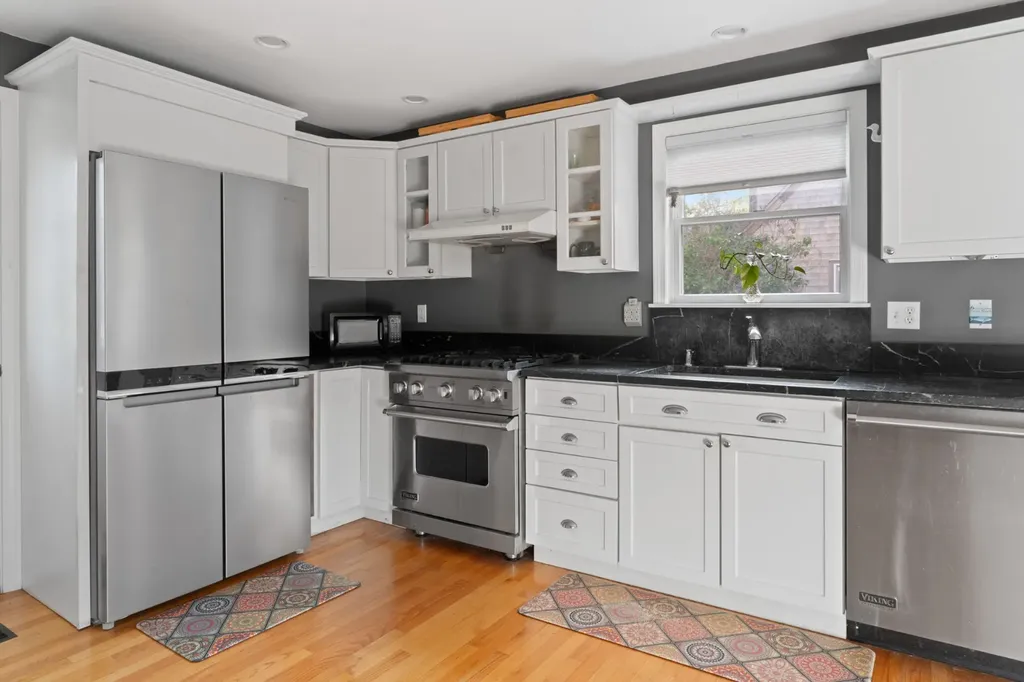 112 West Spring Street Vineyard Haven MA 02568