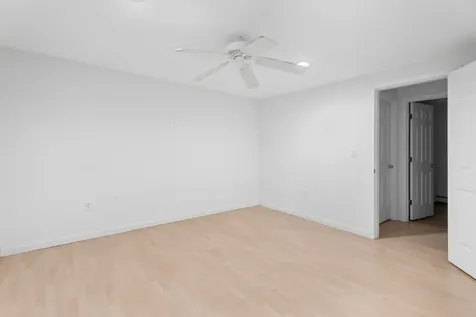 112 West Spring Street Vineyard Haven MA 02568